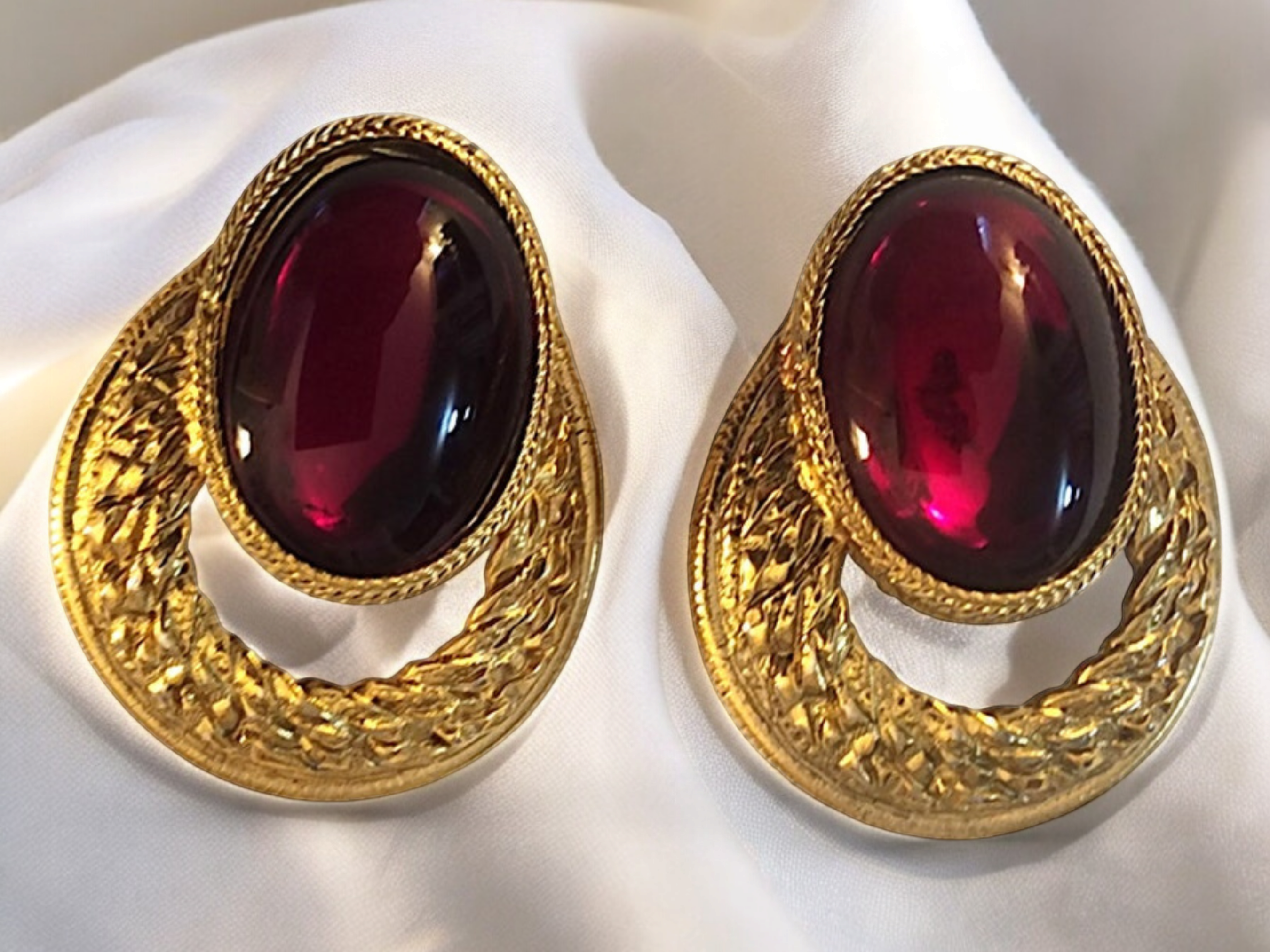 Oversized Dauplaise Gold Plated Red Cabochon Clip-on Vintage Earrings